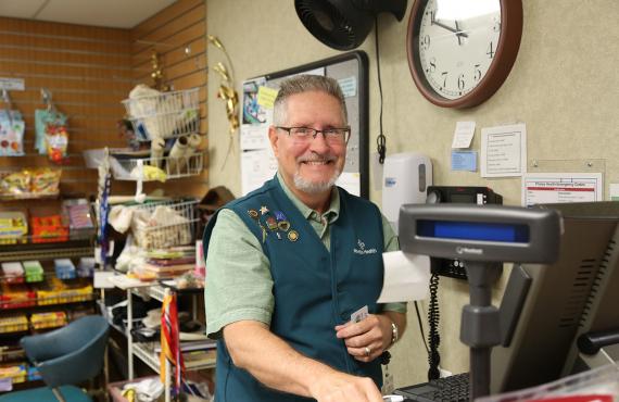 Michael Linhart Phelps Health Repeat Boutique volunteer