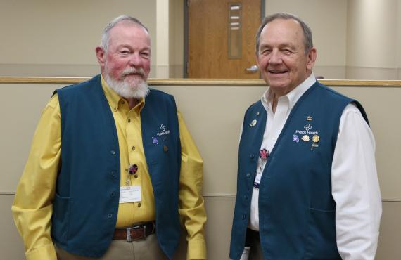 Phelps Health volunteers Ronnie Mills and Jim Earl